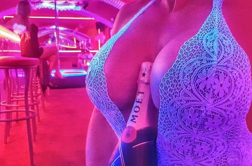 Neon Club_3